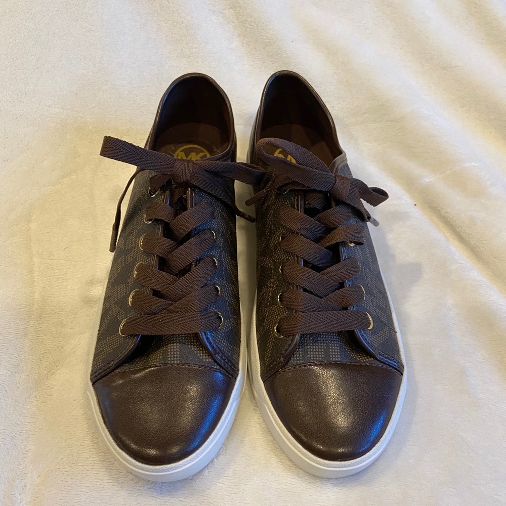 Michael Kohrs Lace-up Sneakers; Sz. 8